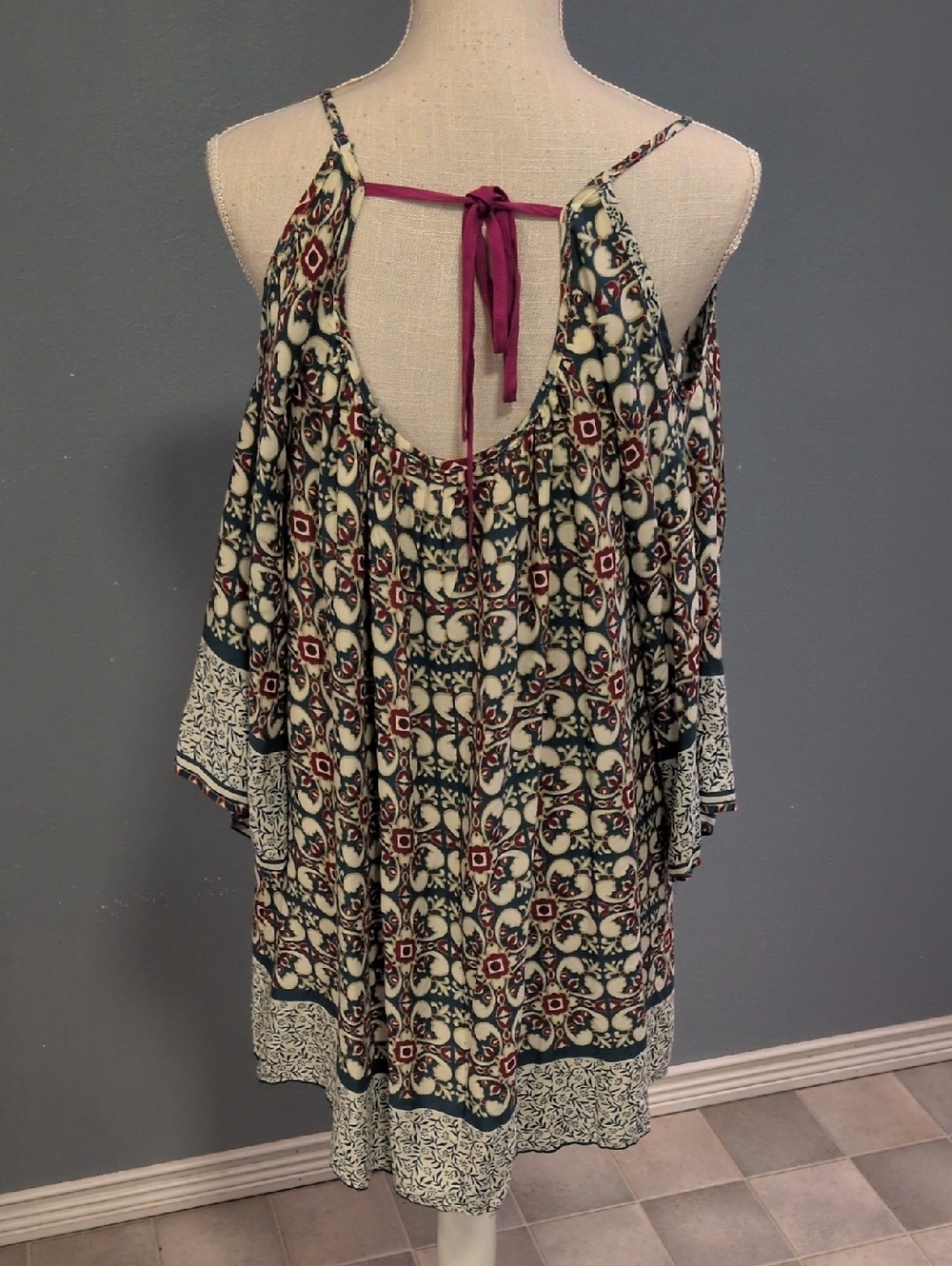 Umgee PaisleyFloral Bohemian Cold Shoulder Knee Length Dress Resortwear Festival - Picture 5 of 12